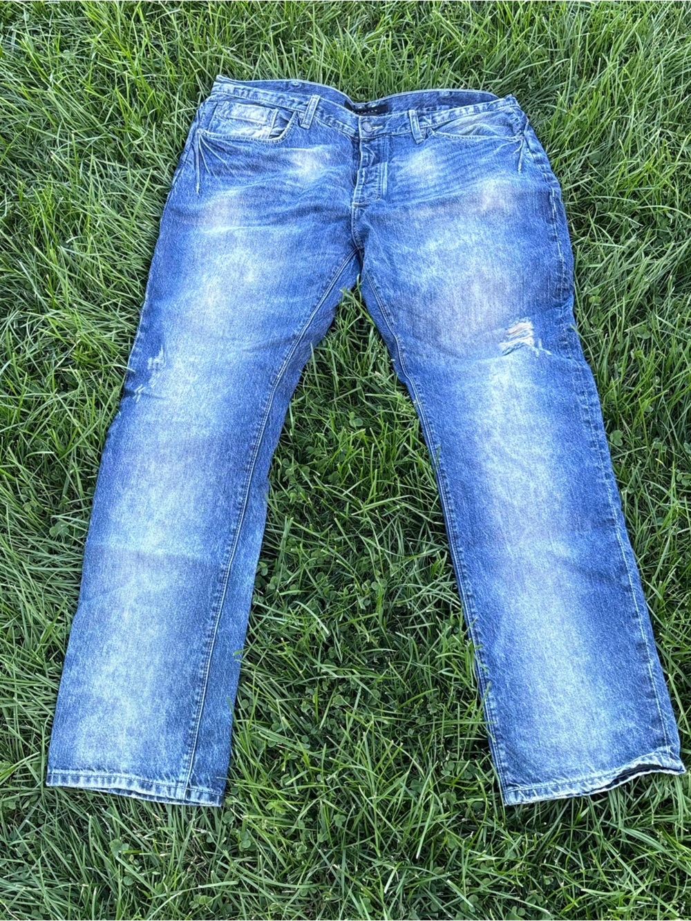Sean John Men's Light Blue Washed Straight Jeans